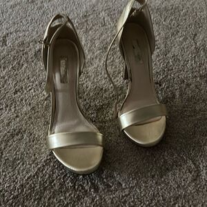 Top Shop gold metallic strappy heels EUC size 9